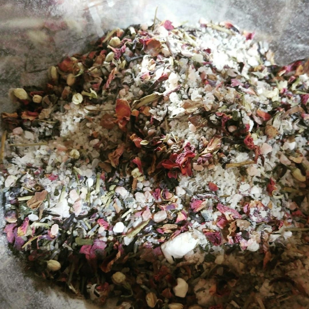 Love Goddess herbal bath soak